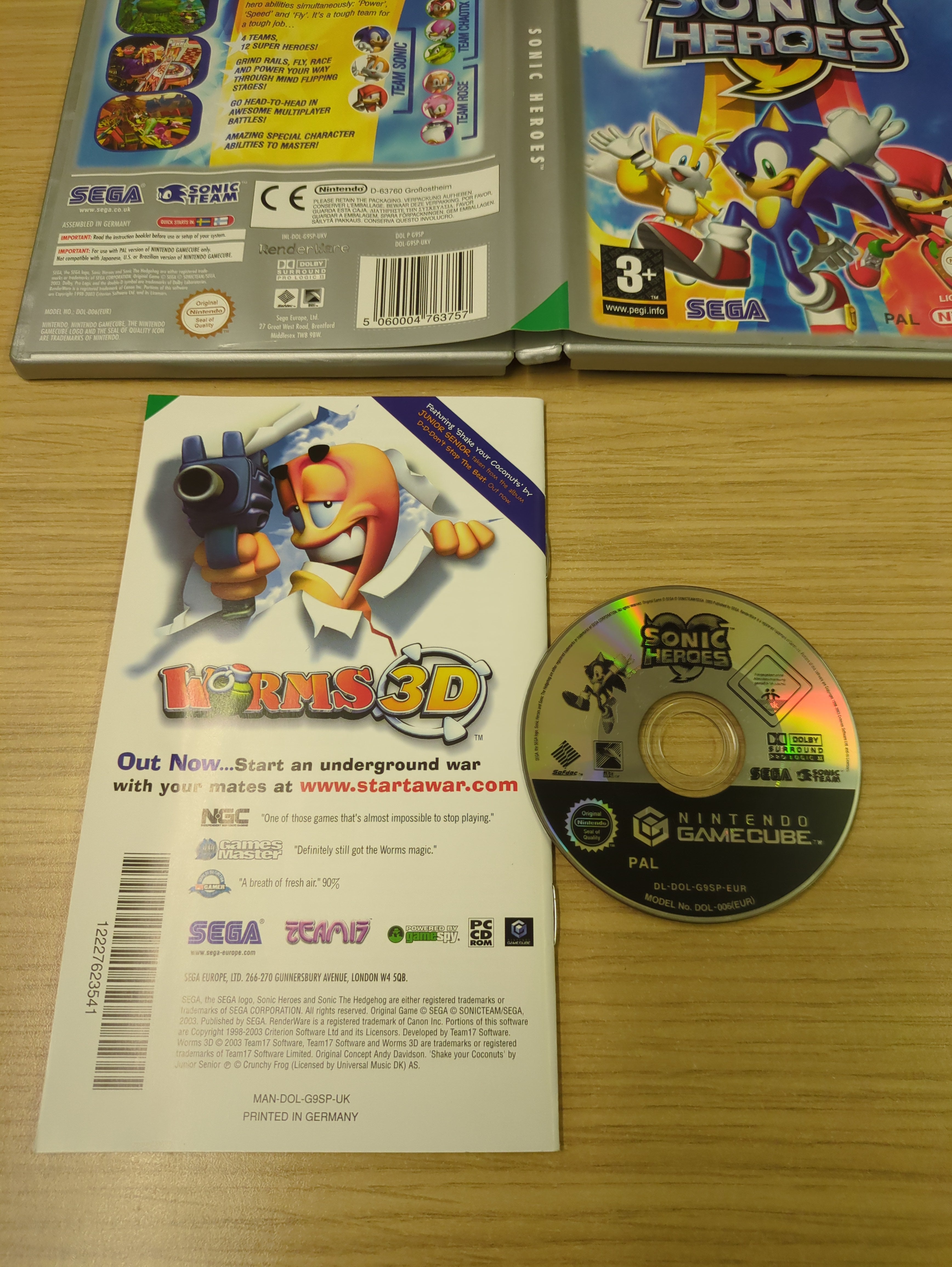 Sonic Heroes Player's Choice Nintendo GameCube game Sonic Heroes Player's Choice Nintendo GameCube game